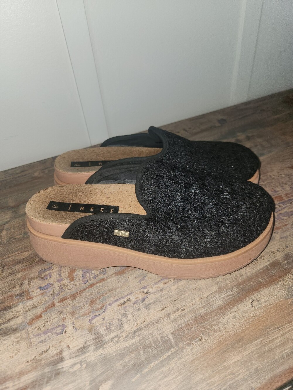 Reef Clogs Mules